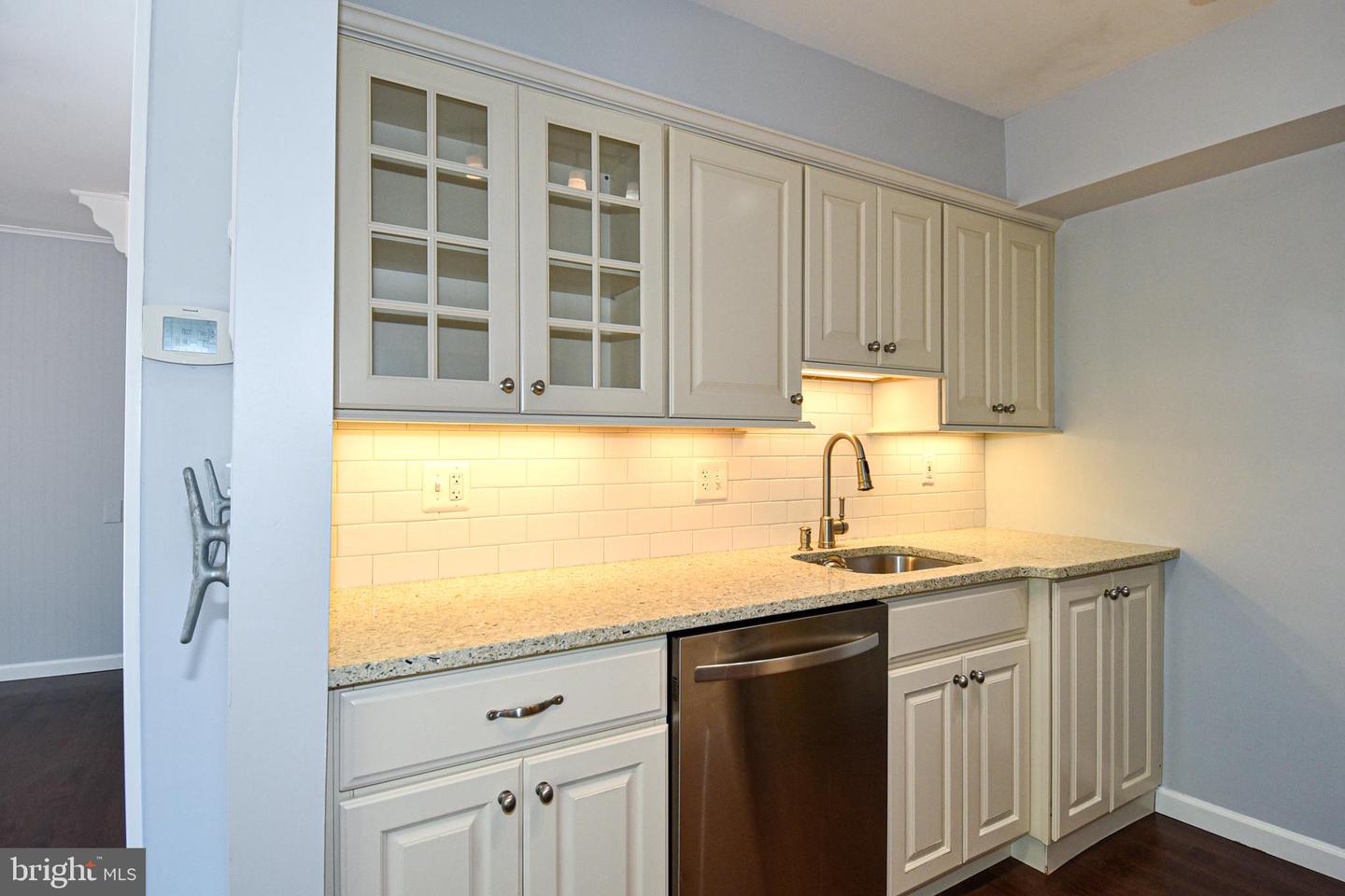 308 Forbes St #i Property Photo 14