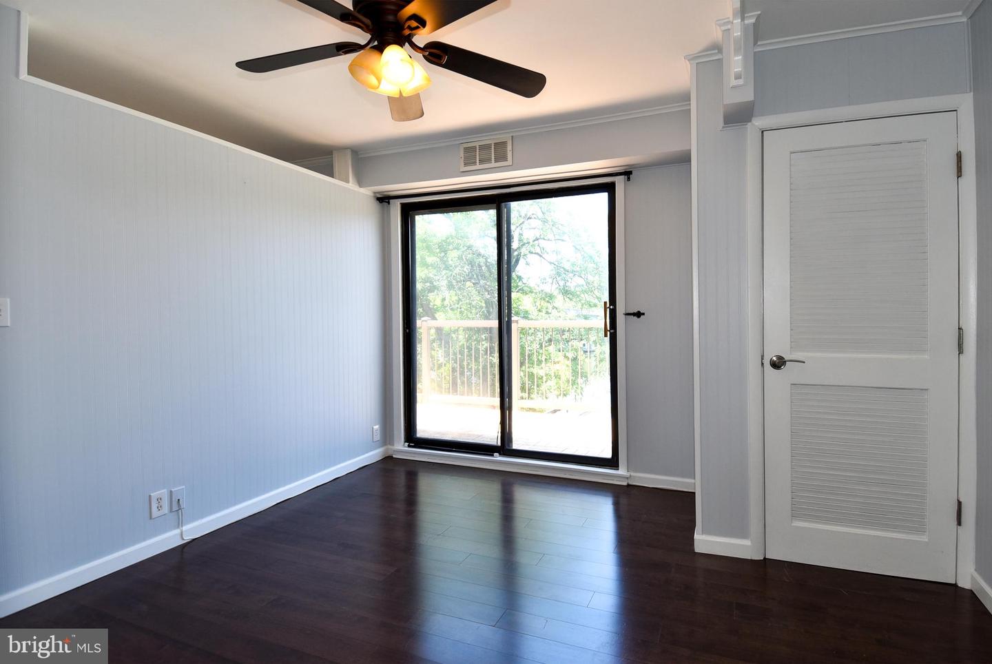 308 Forbes St #i Property Photo 19