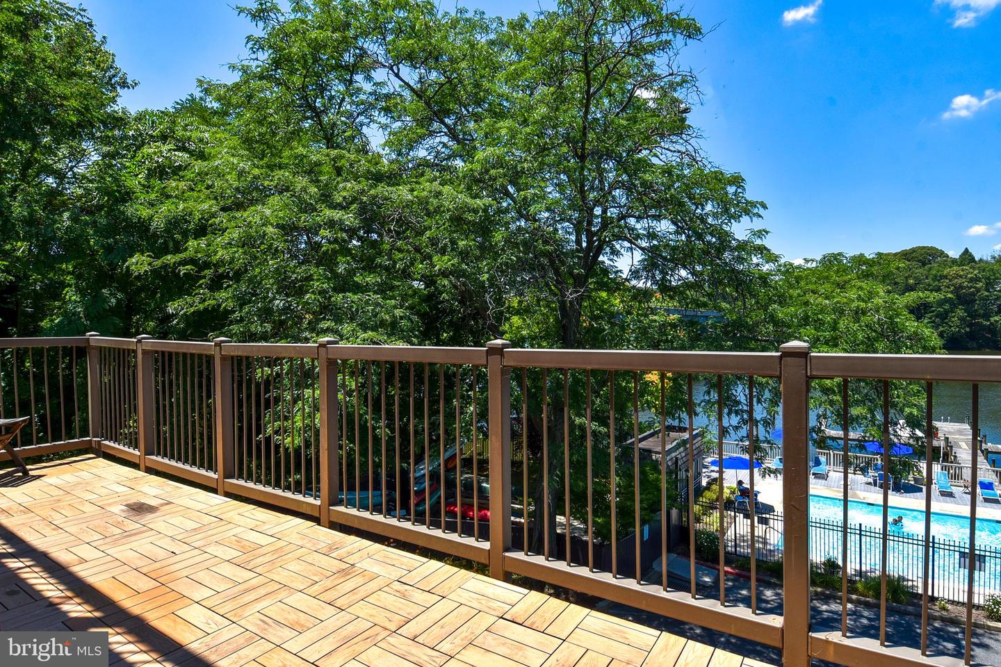 308 Forbes St #i Property Photo 21