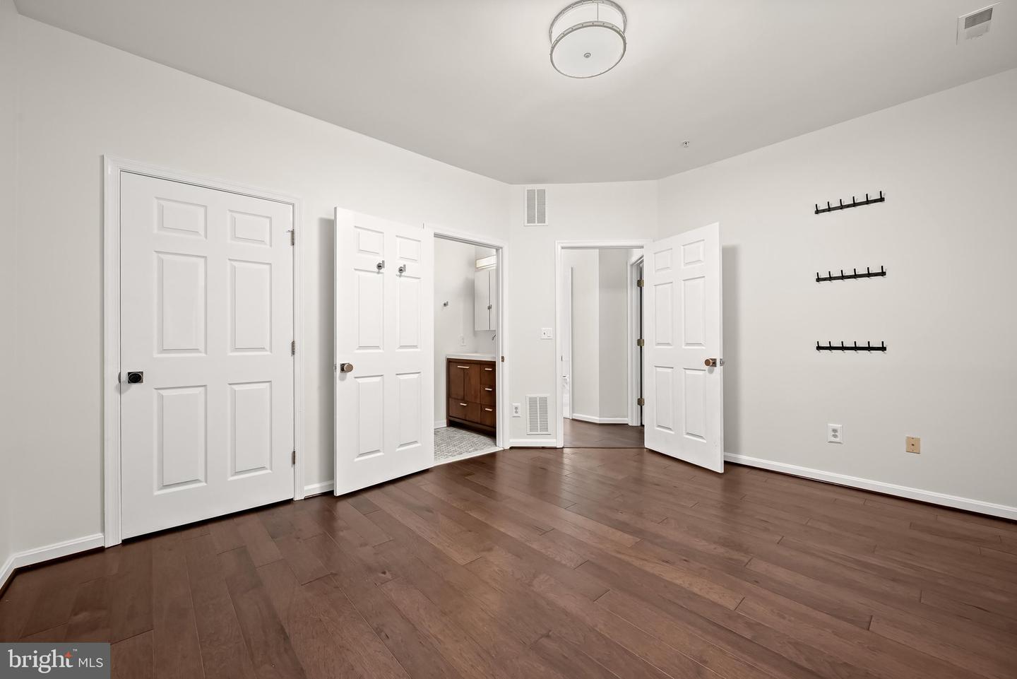 645 Oakland Hills Dr #1b Property Photo 14