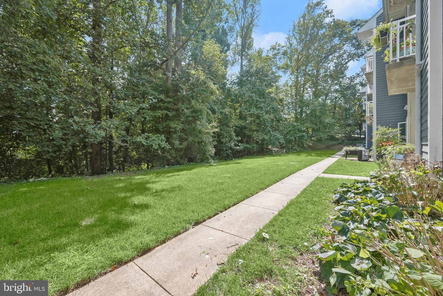 645 Oakland Hills Dr #1b Property Photo 23