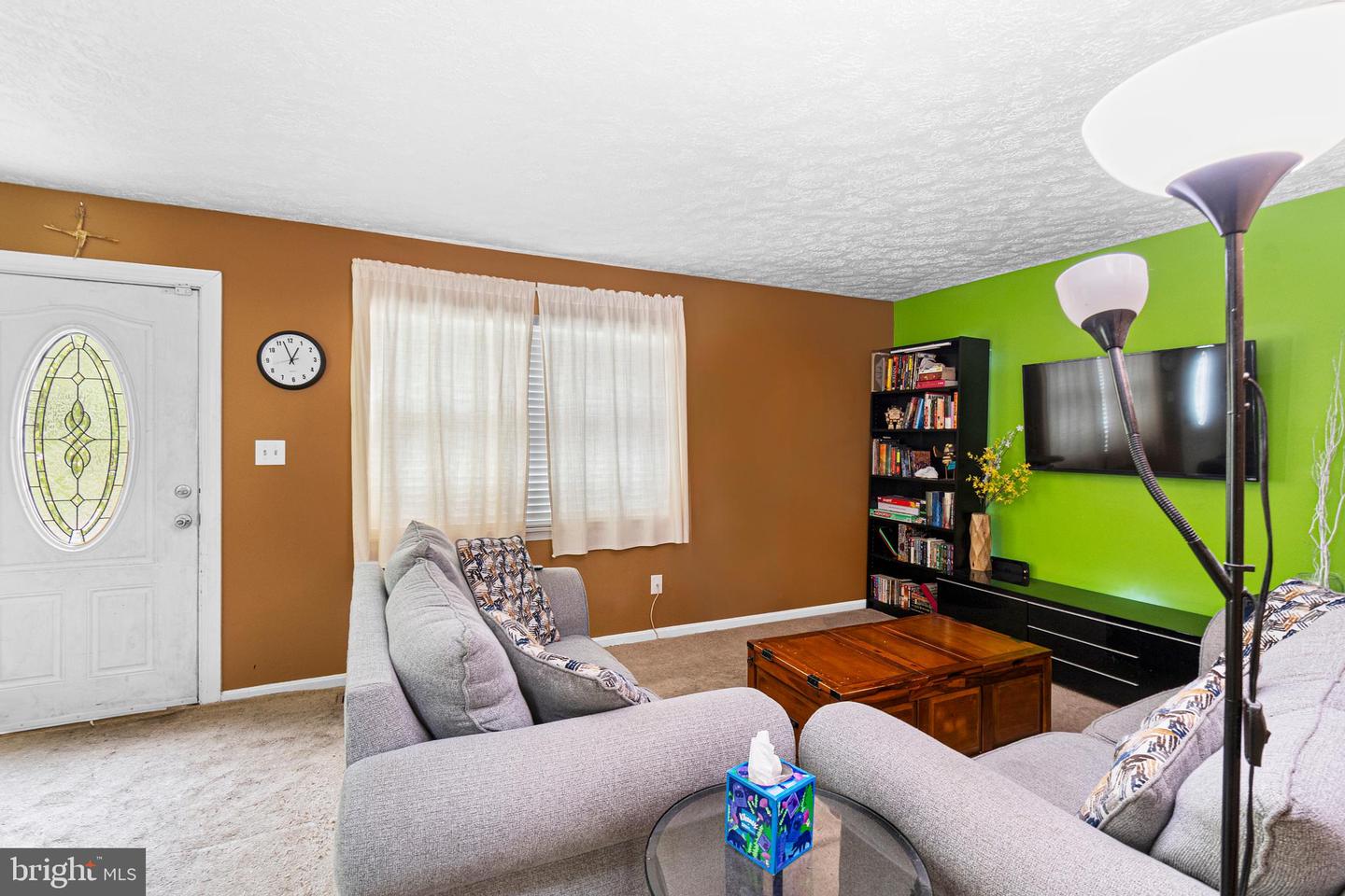 1238 Holmespun Dr Property Photo 5