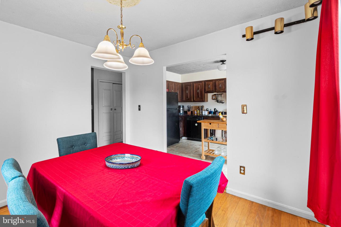 1238 Holmespun Dr Property Photo 8