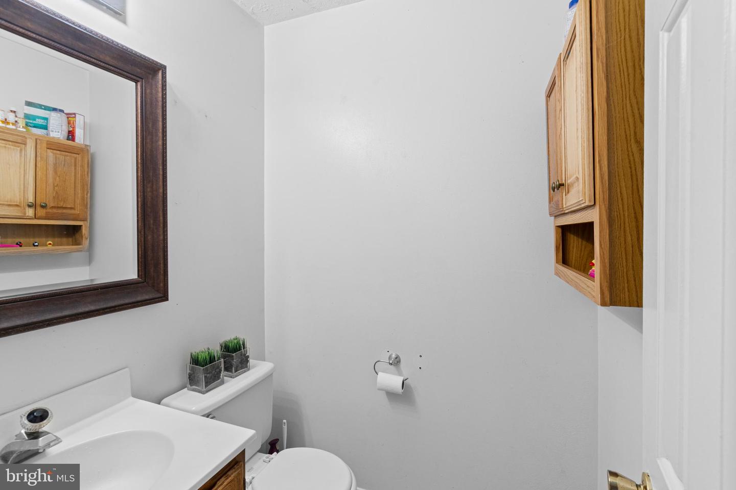 1238 Holmespun Dr Property Photo 15
