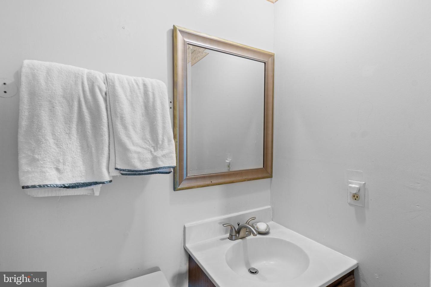 1238 Holmespun Dr Property Photo 23