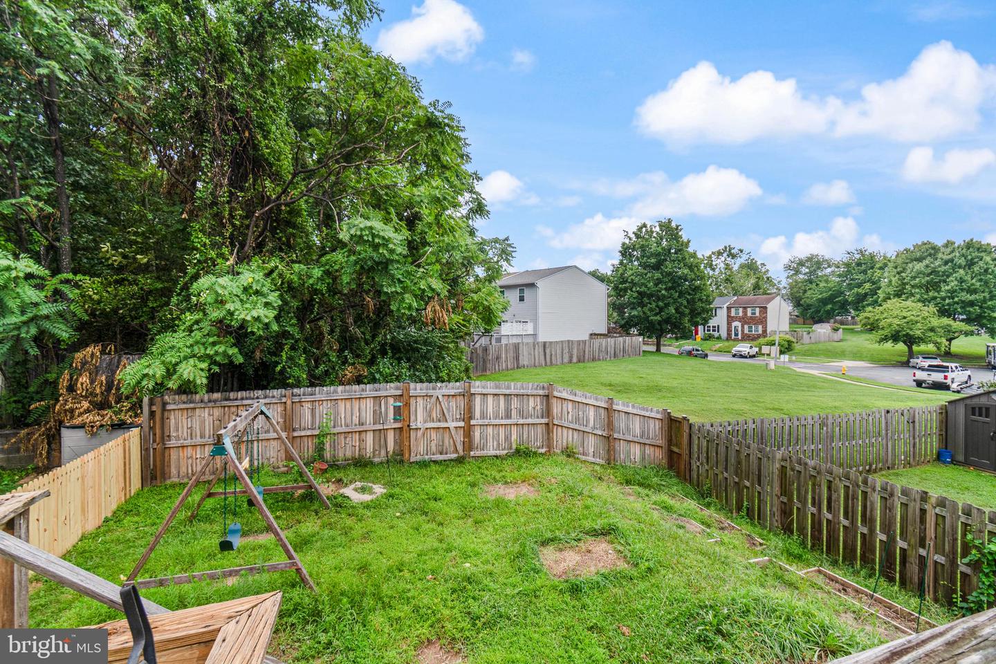 1238 Holmespun Dr Property Photo 32
