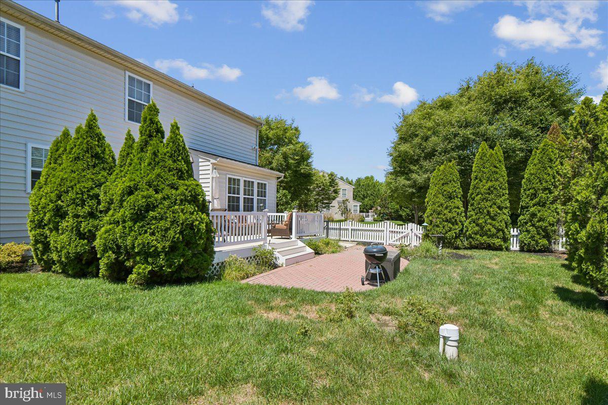 605 Lighthouse Landing Ln Property Photo 5