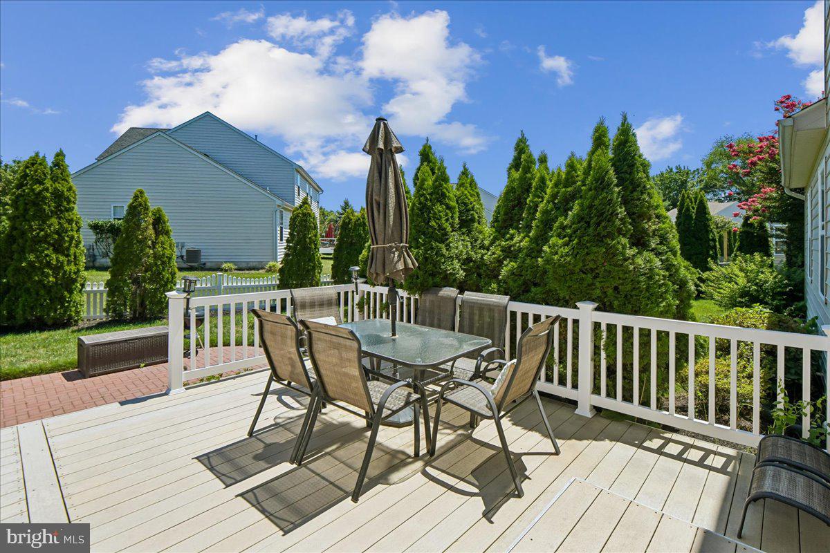 605 Lighthouse Landing Ln Property Photo 17
