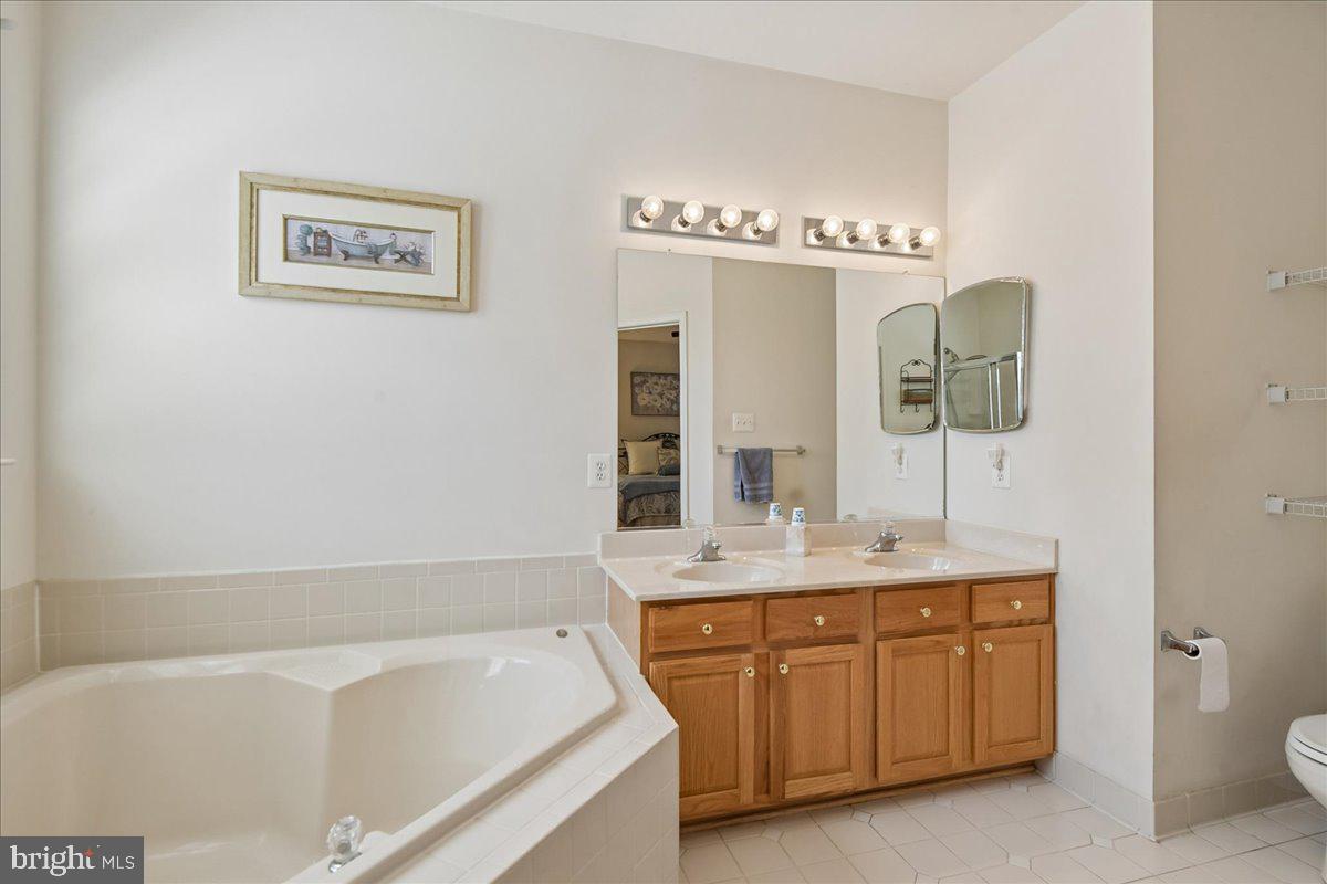 605 Lighthouse Landing Ln Property Photo 25