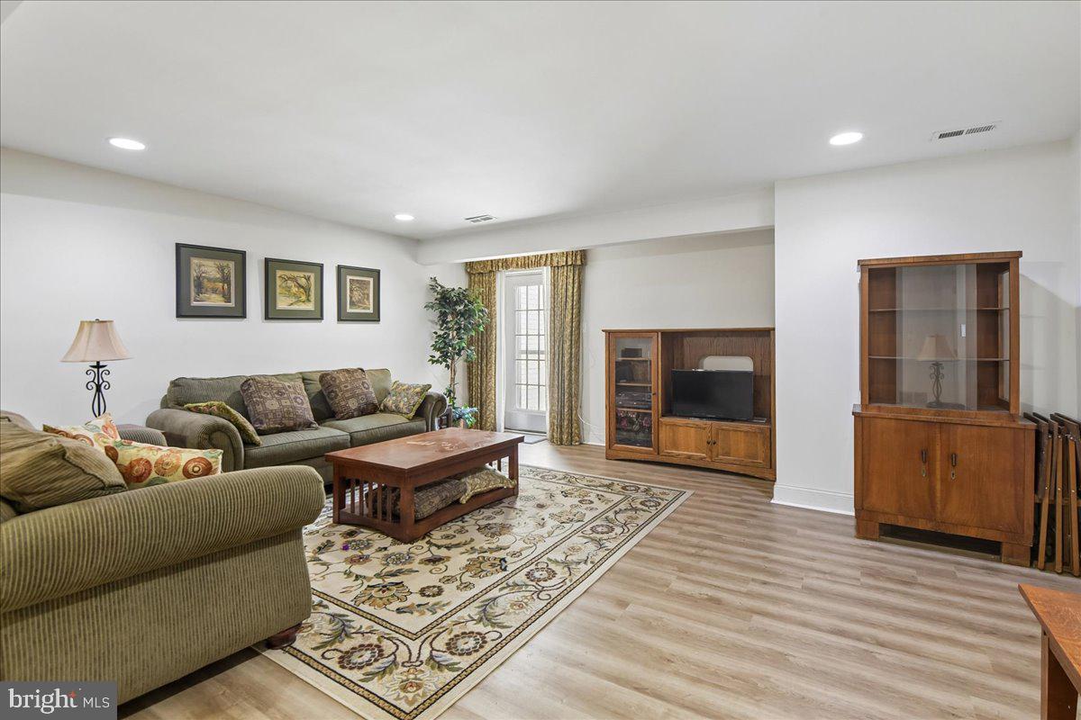 605 Lighthouse Landing Ln Property Photo 39