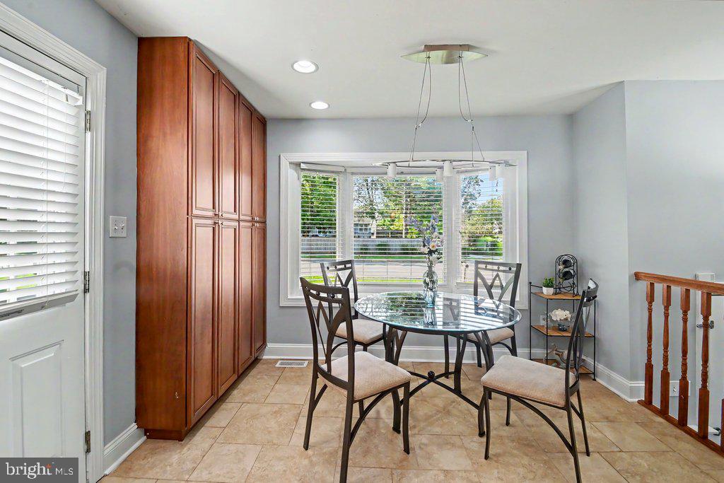 3198 Riva Rd Property Photo 10