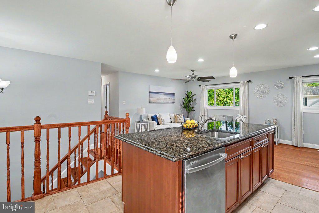3198 Riva Rd Property Photo 11