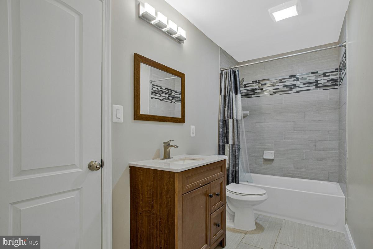 802 207th St Property Photo 27