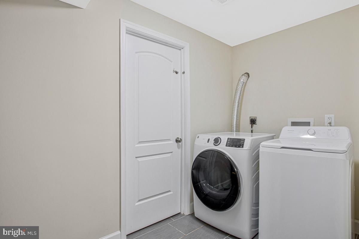 802 207th St Property Photo 28