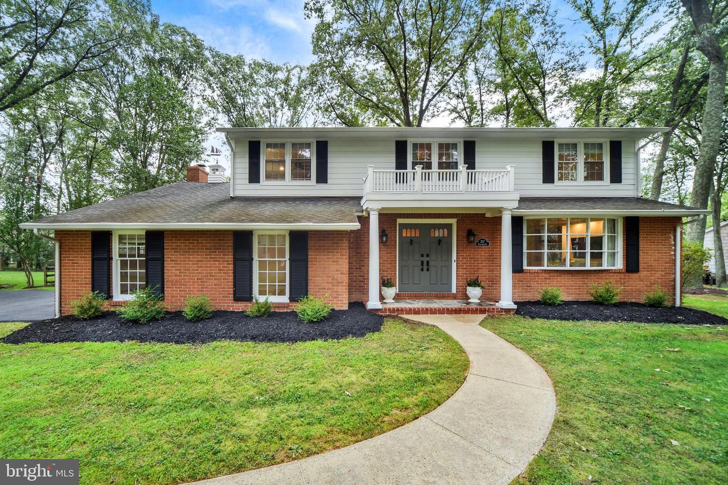 257 BERRYWOOD DR