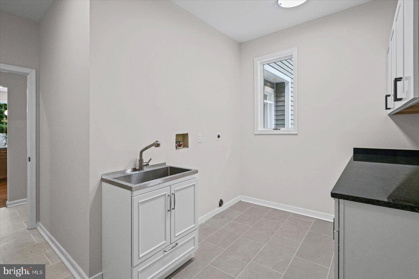 979 Bramleigh Ln Property Photo 6