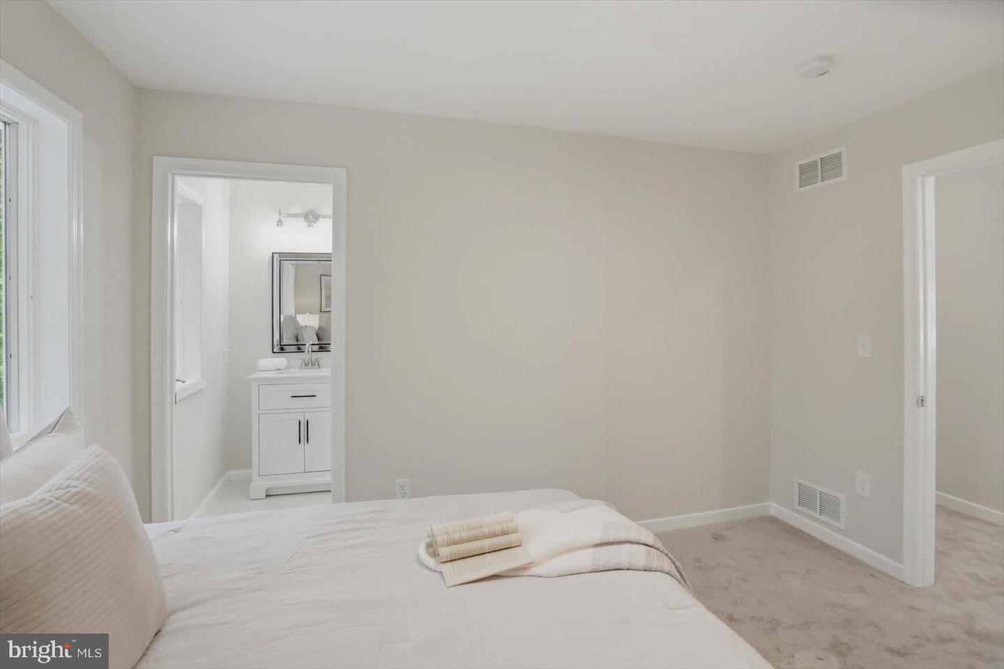 979 Bramleigh Ln Property Photo 28