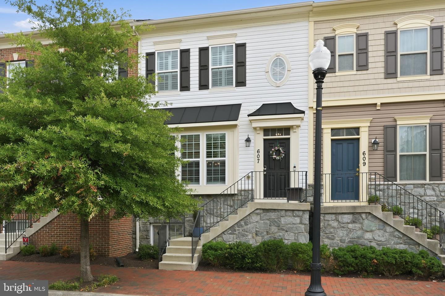 607 S Cherry Grove Ave Property Photo 1