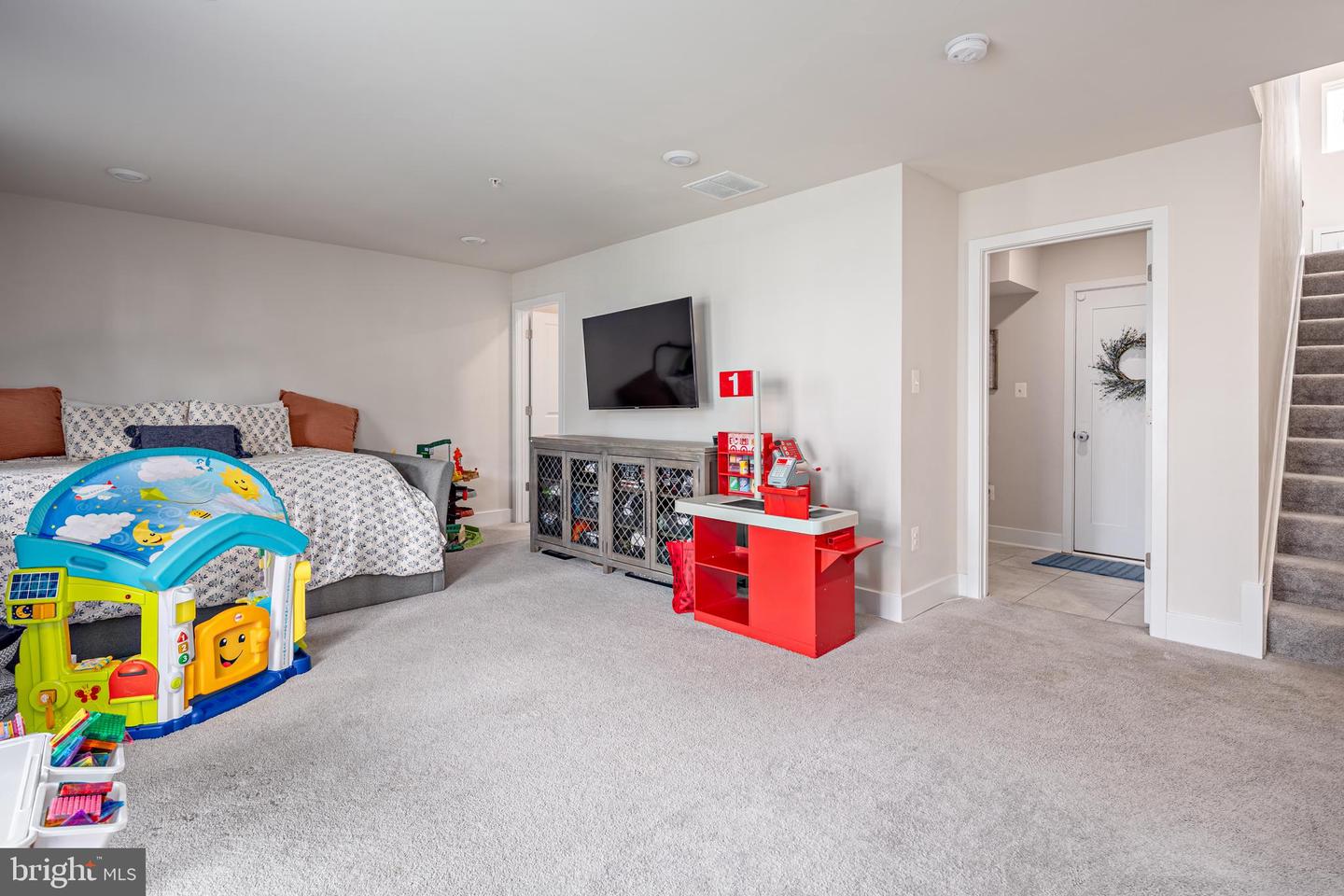 7756 Anvil Stone Way Property Photo 3