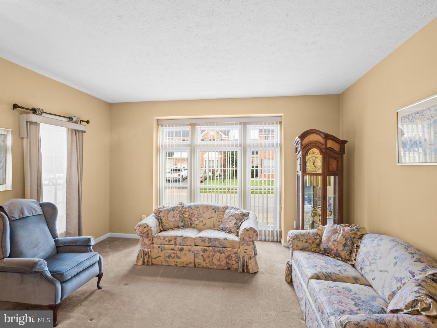 315 Regiment Ct Property Photo 6
