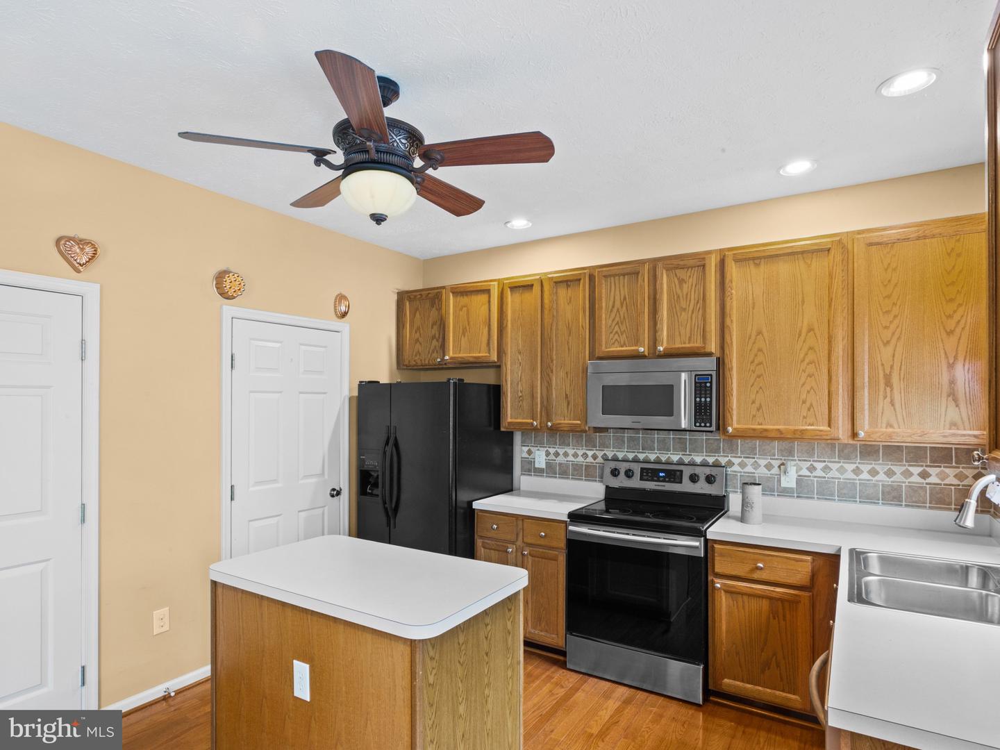 315 Regiment Ct Property Photo 12