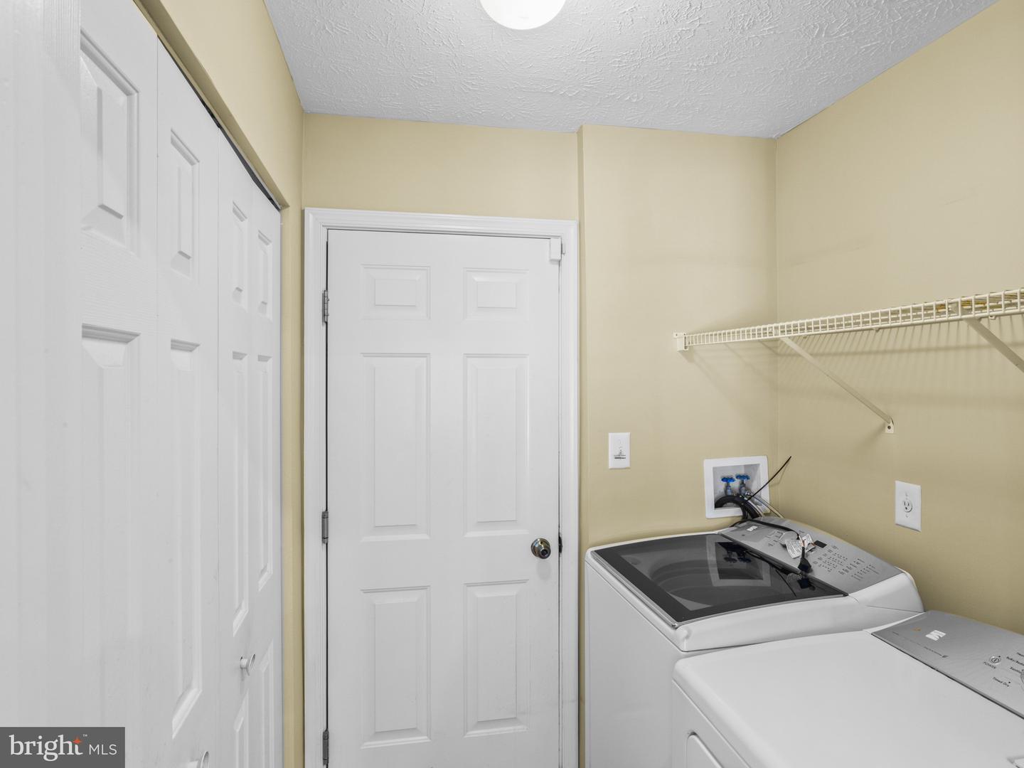 315 Regiment Ct Property Photo 33