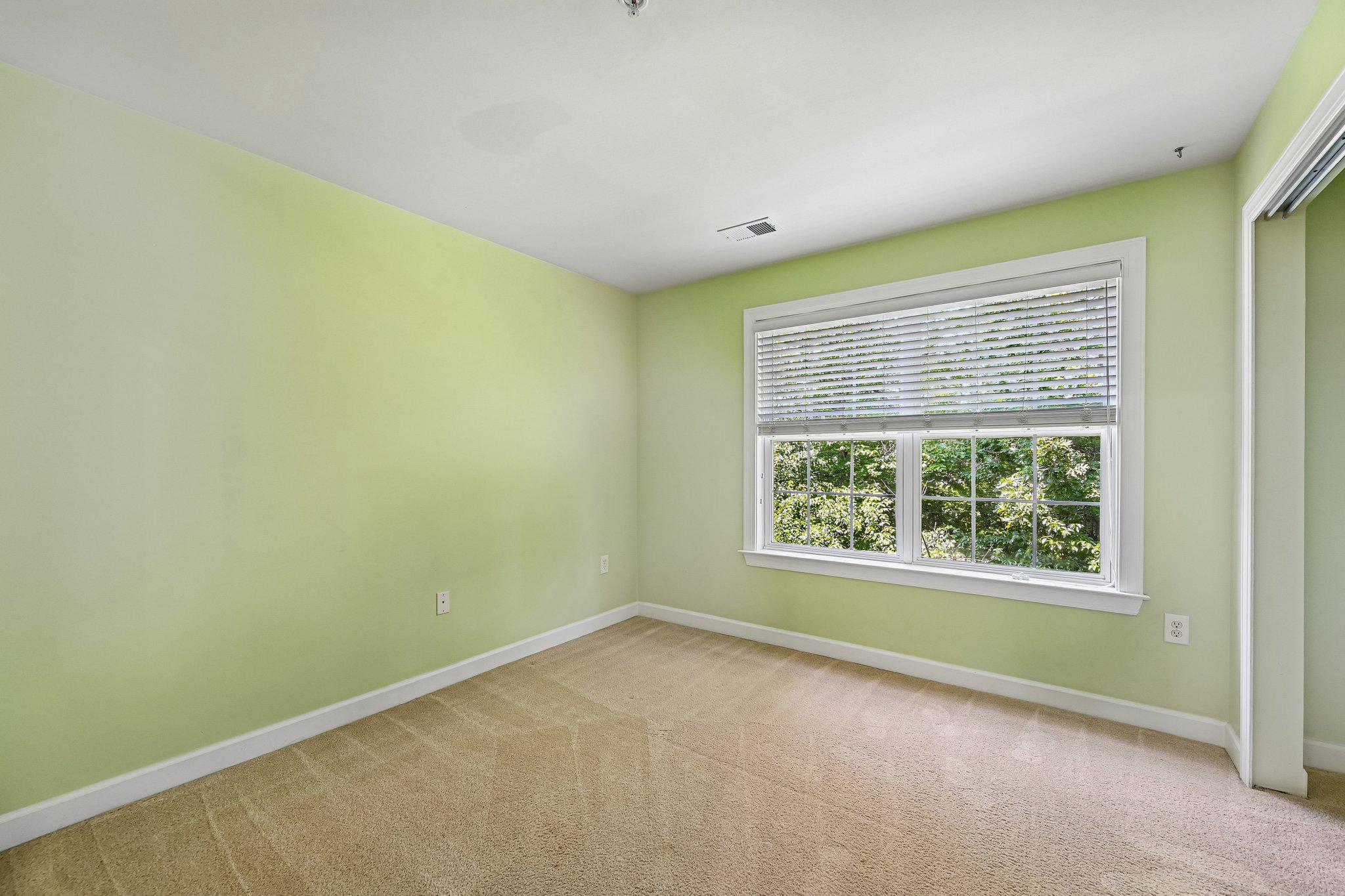 3557 Carriage Walk Ln #77h Property Photo 20