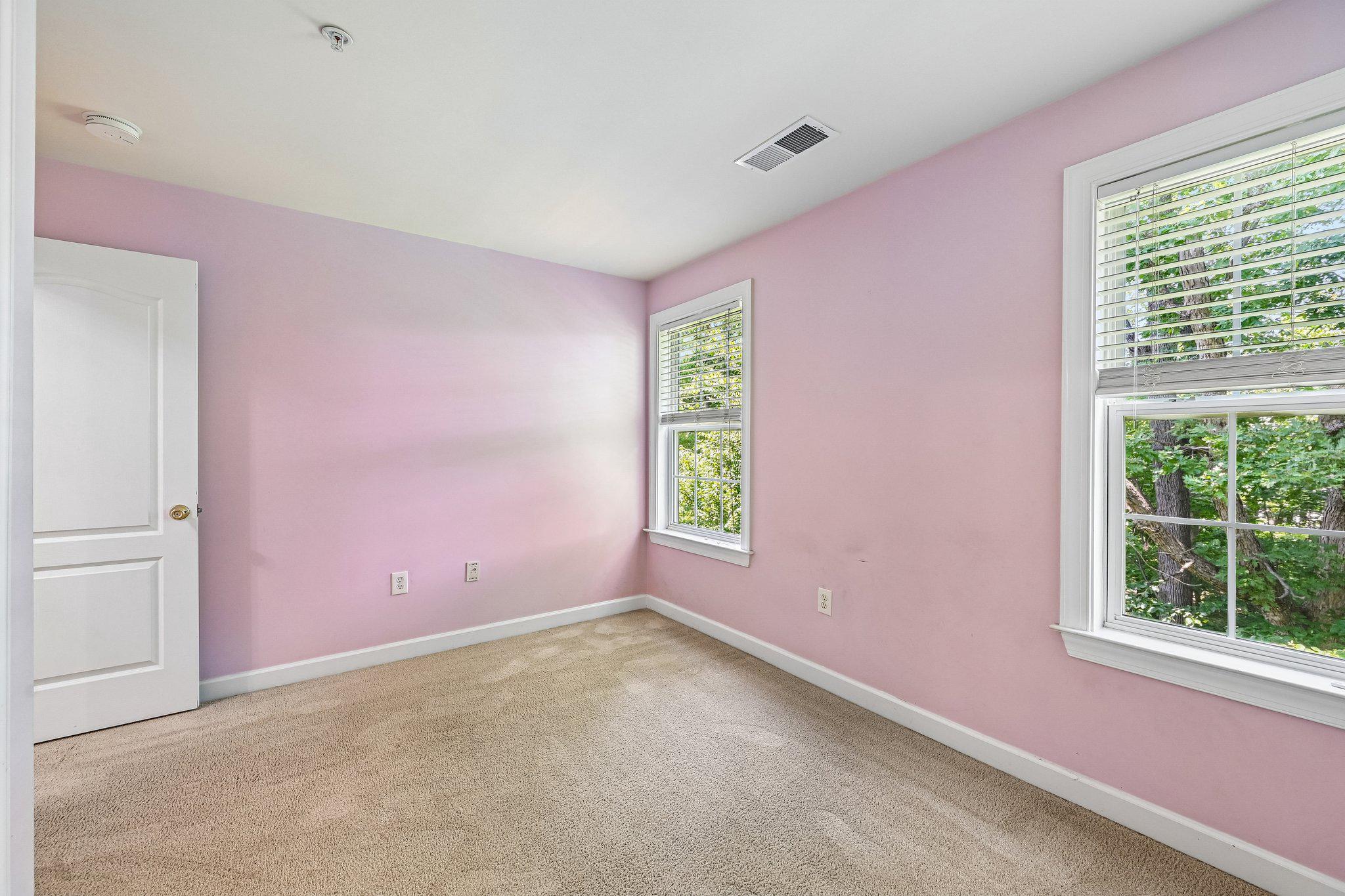 3557 Carriage Walk Ln #77h Property Photo 26