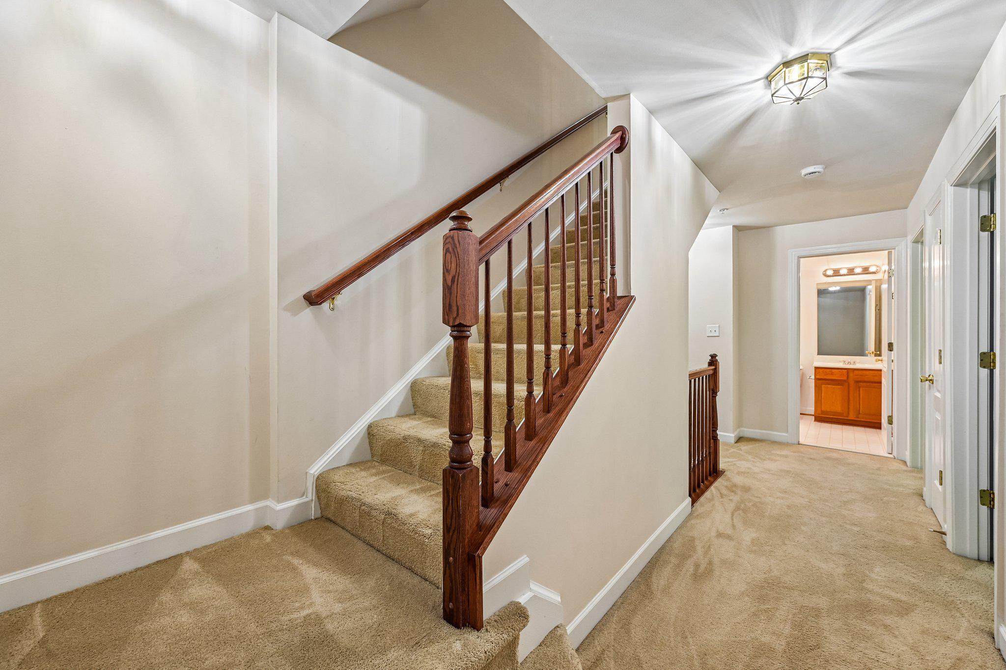 3557 Carriage Walk Ln #77h Property Photo 27