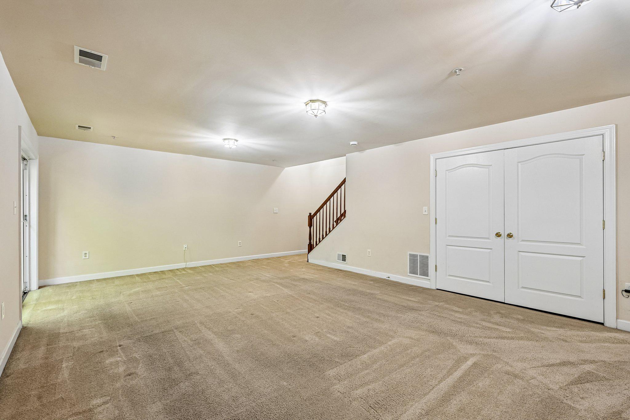 3557 Carriage Walk Ln #77h Property Photo 41