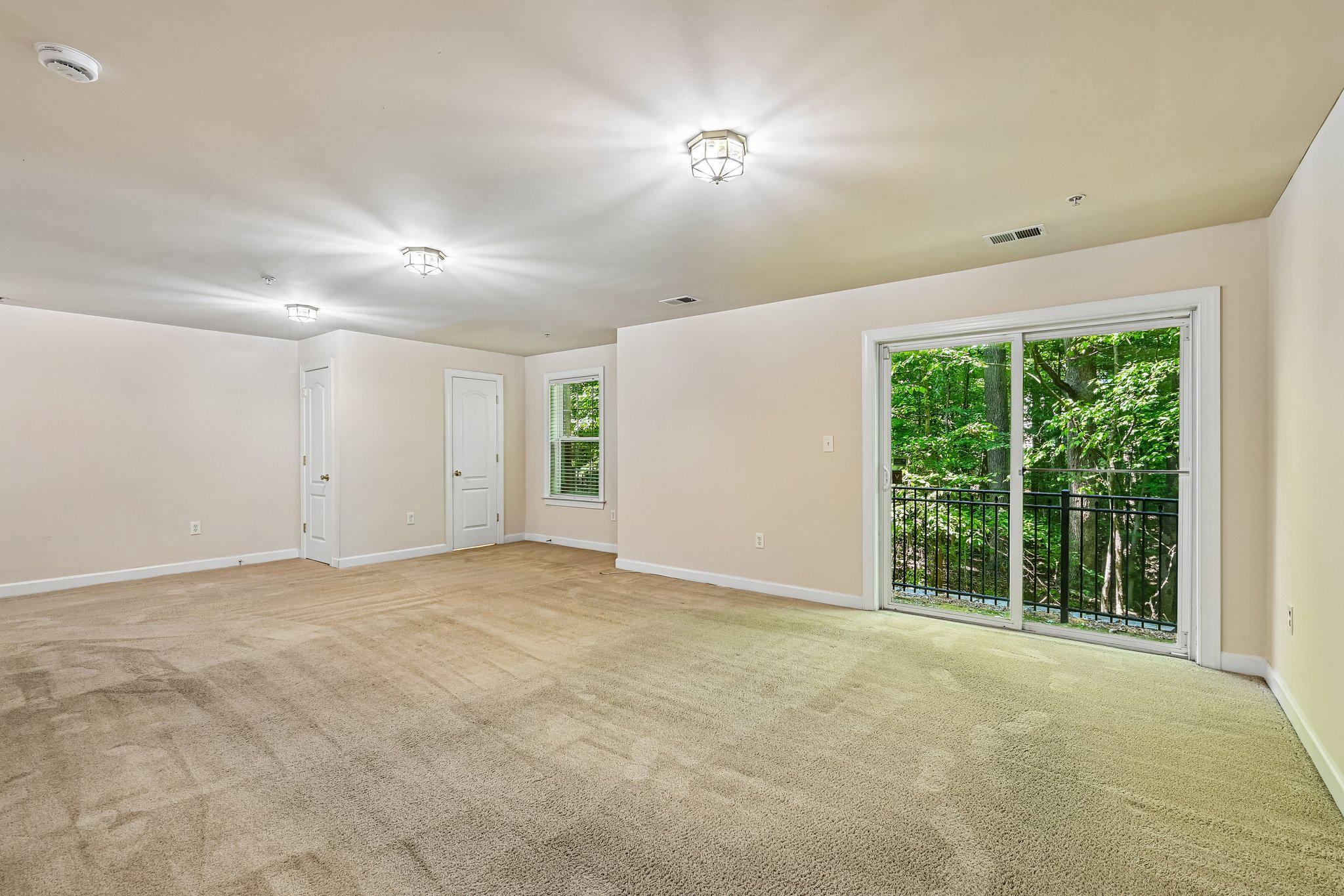 3557 Carriage Walk Ln #77h Property Photo 42