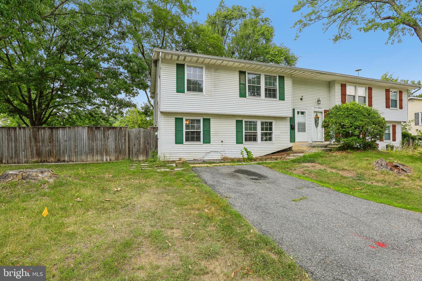 720 Chapelgate Dr Property Photo 7