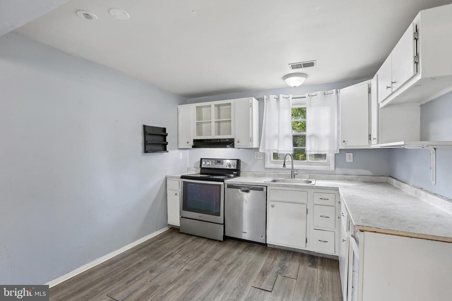 720 Chapelgate Dr Property Photo 15