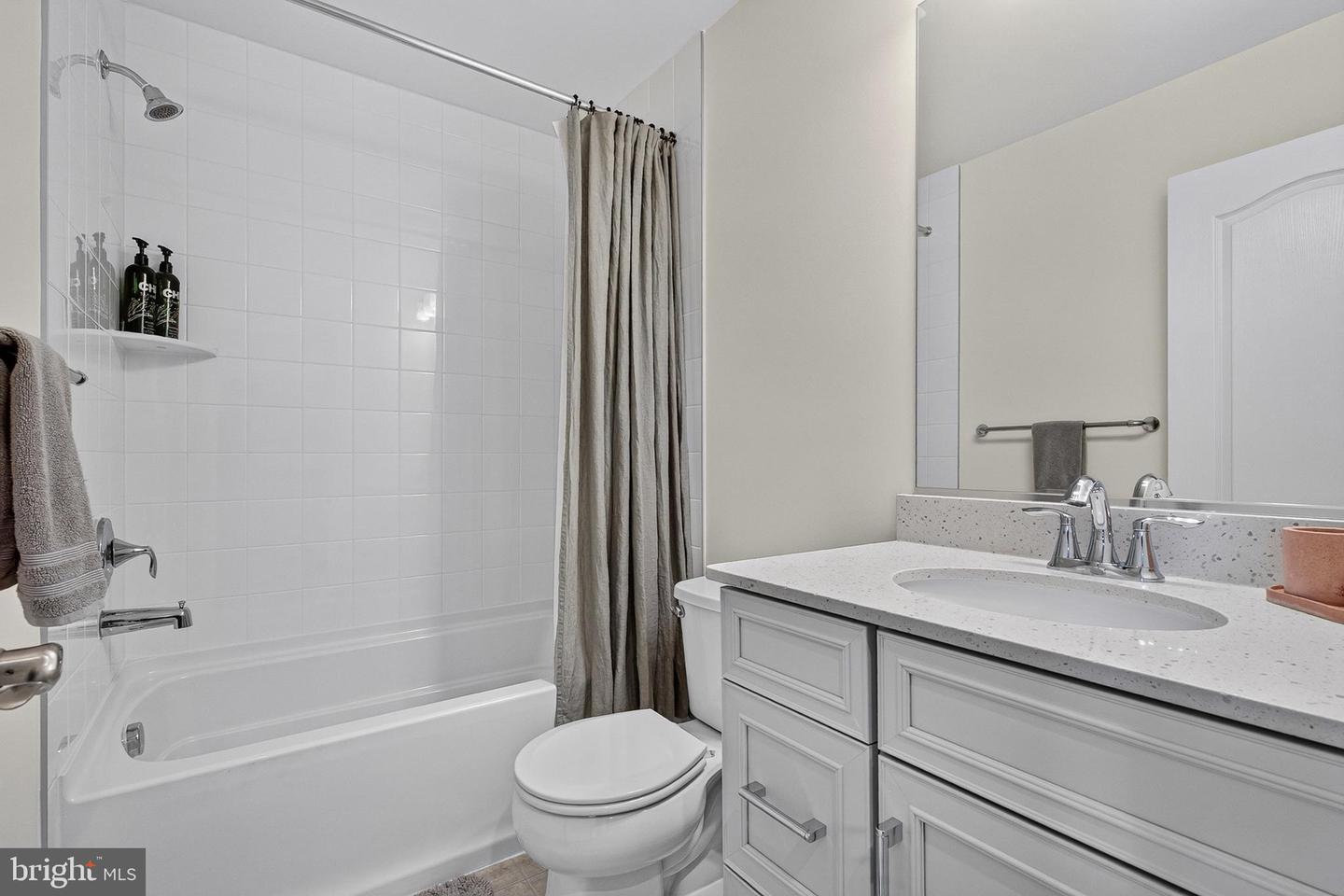 7013 Fox Glove Ln Property Photo 27