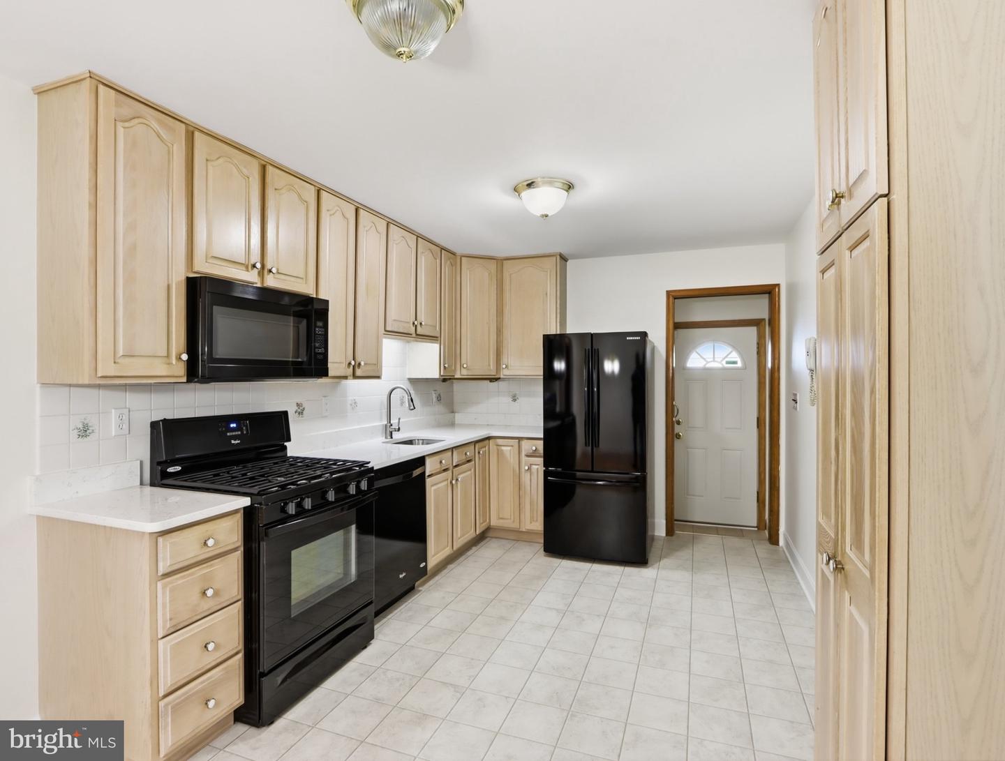 105 Juniper Cir Property Photo 7