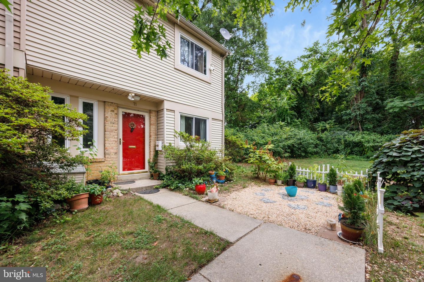 11 Winslow Ct Property Photo 3