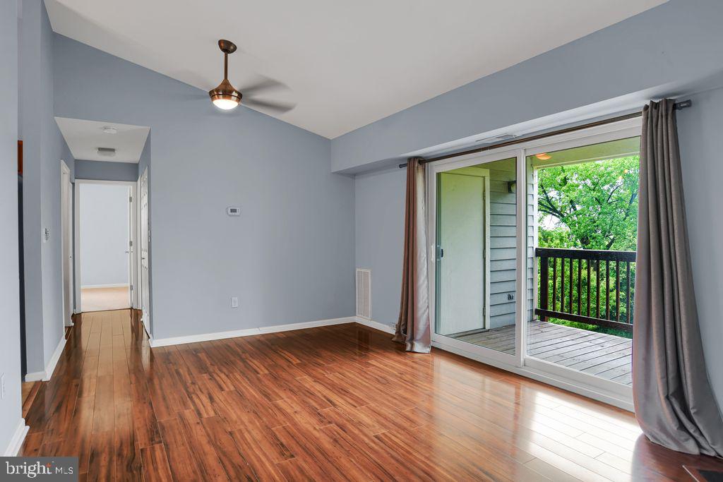 200 Spring Maiden Ct #301 Property Photo 3