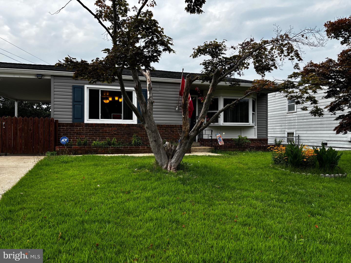811 Lynvue Rd Property Photo 1