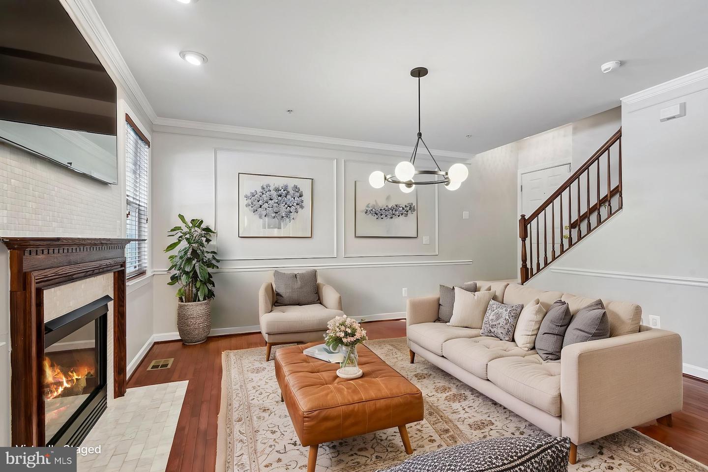 3448 Carriage Walk Ct #24-b Property Photo 6