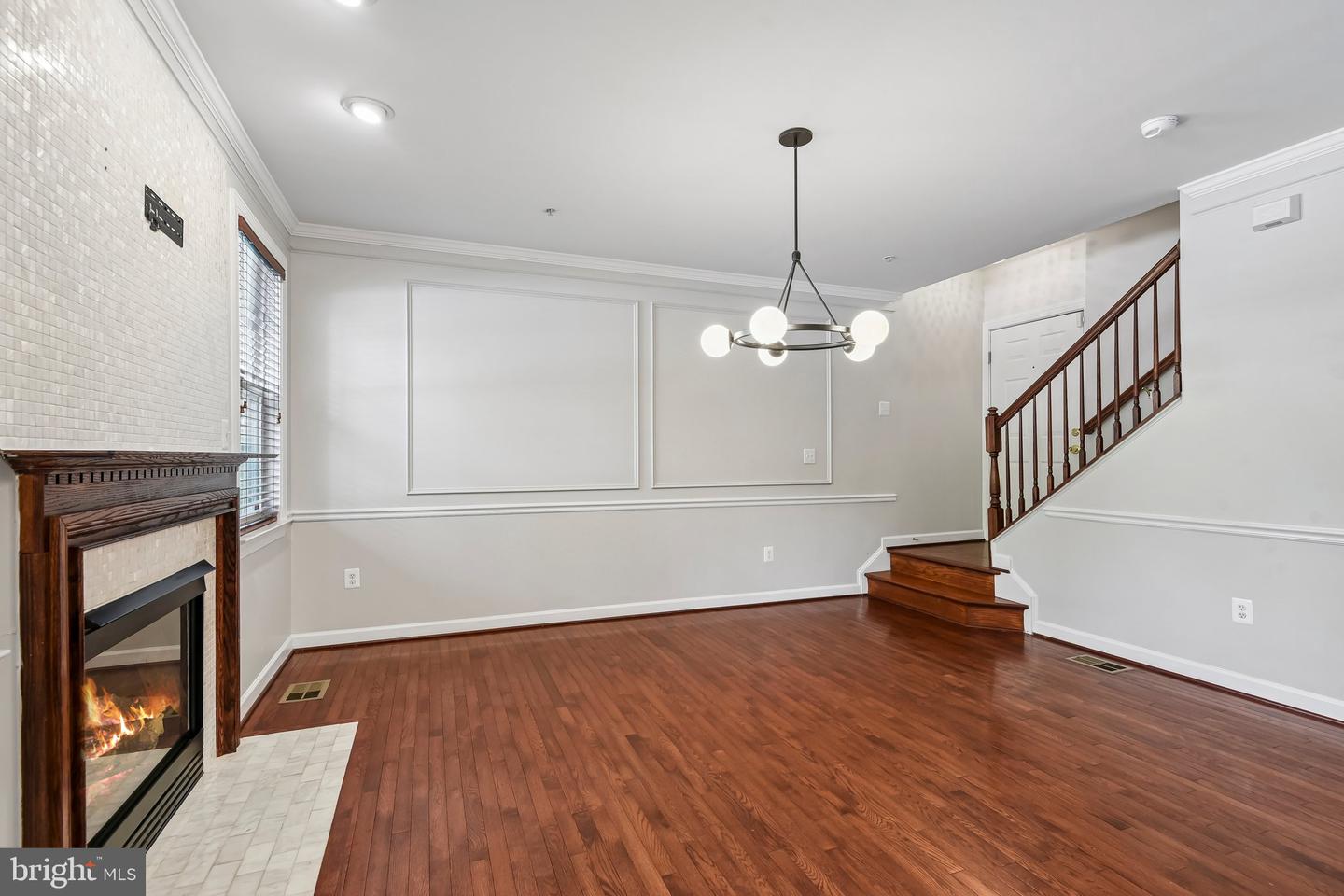 3448 Carriage Walk Ct #24-b Property Photo 7