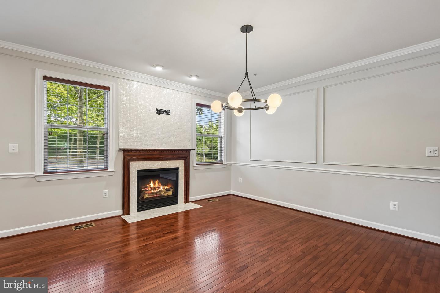 3448 Carriage Walk Ct #24-b Property Photo 11