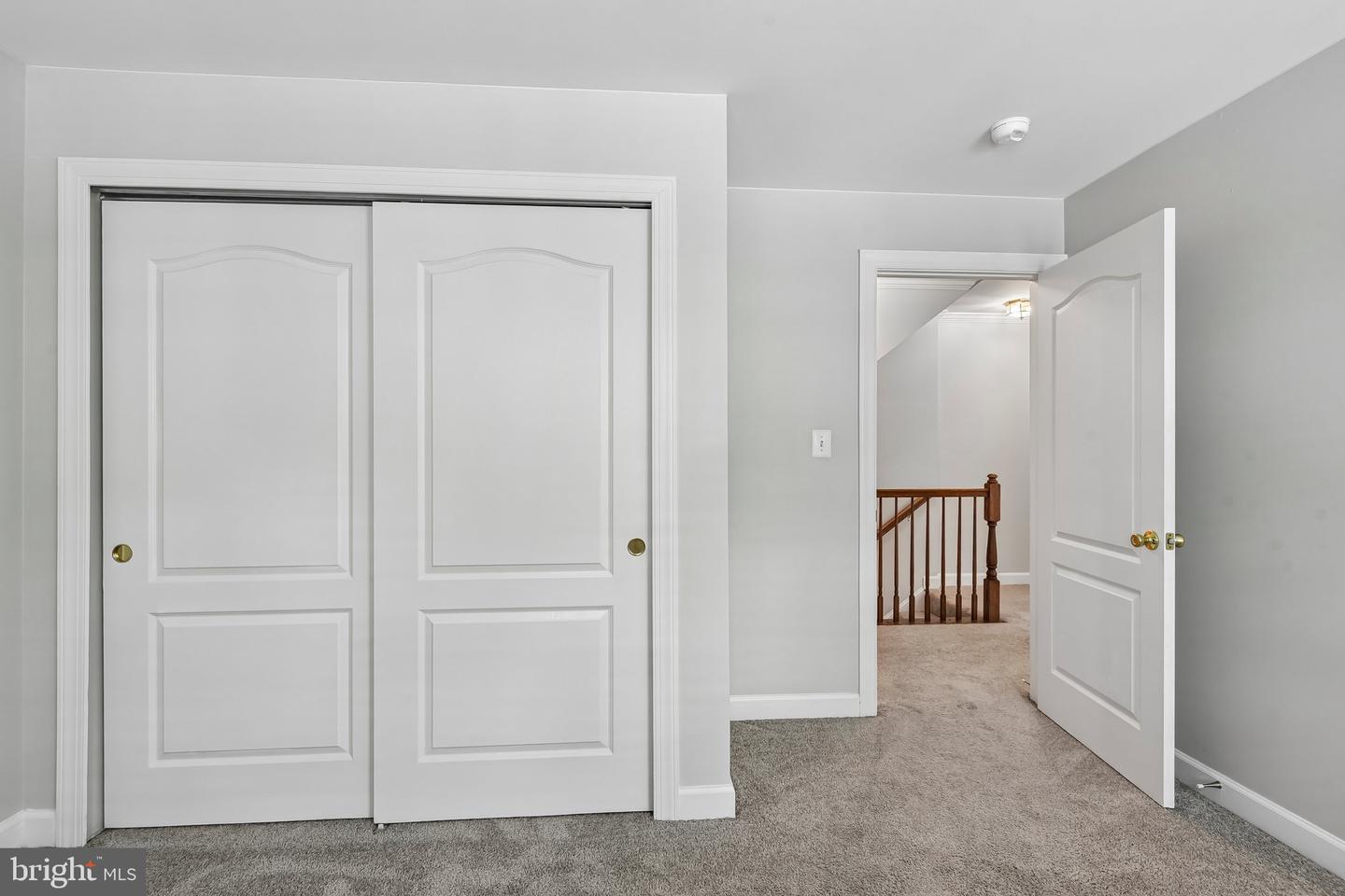 3448 Carriage Walk Ct #24-b Property Photo 20