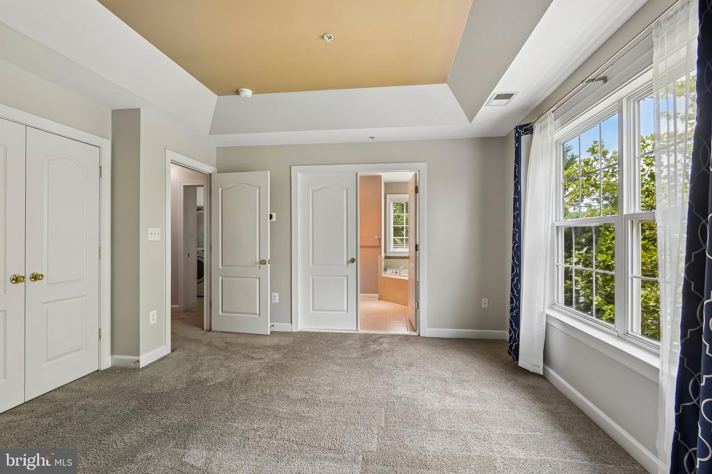 3448 Carriage Walk Ct #24-b Property Photo 24