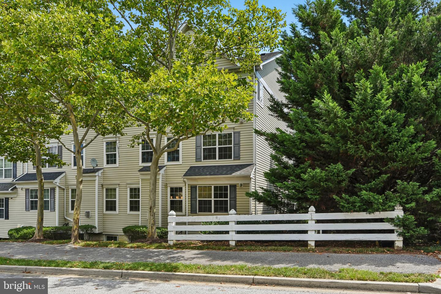 3448 Carriage Walk Ct #24-b Property Photo 35