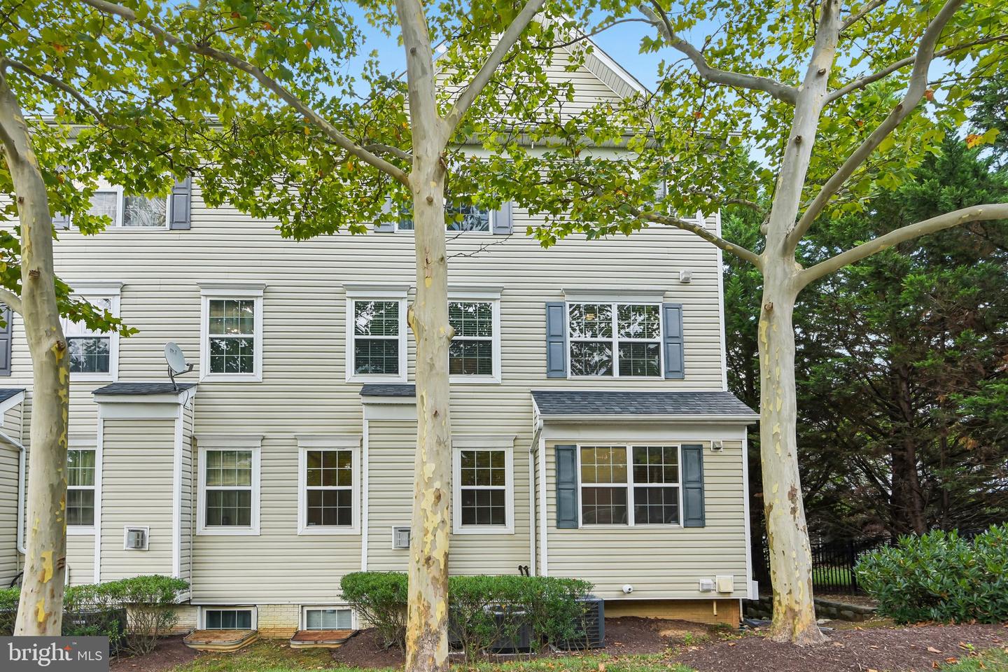 3448 Carriage Walk Ct #24-b Property Photo 36