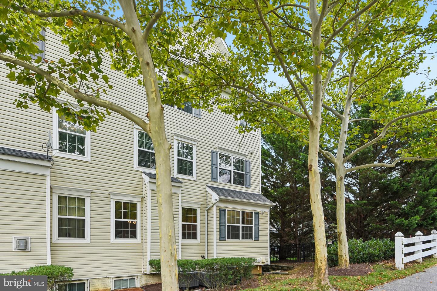 3448 Carriage Walk Ct #24-b Property Photo 37