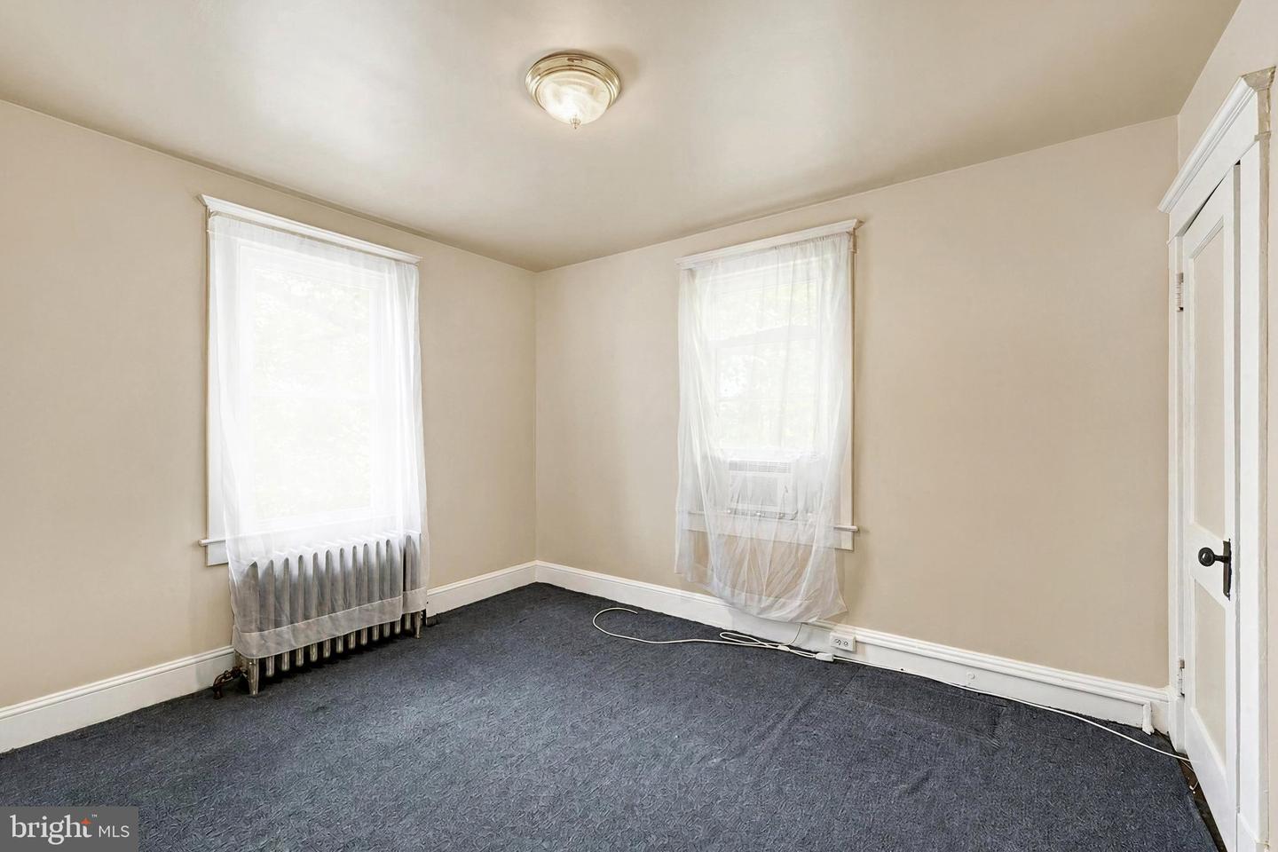 109 W Hilltop Rd Property Photo 18
