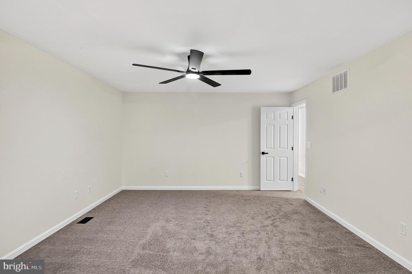 1007 Harbor Dr Property Photo 28