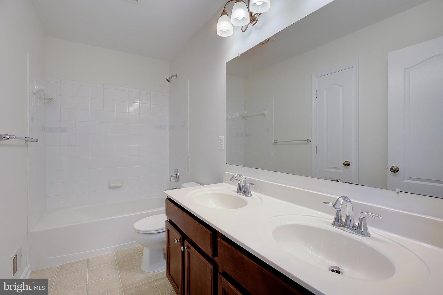 7425 Macon Dr Property Photo 22