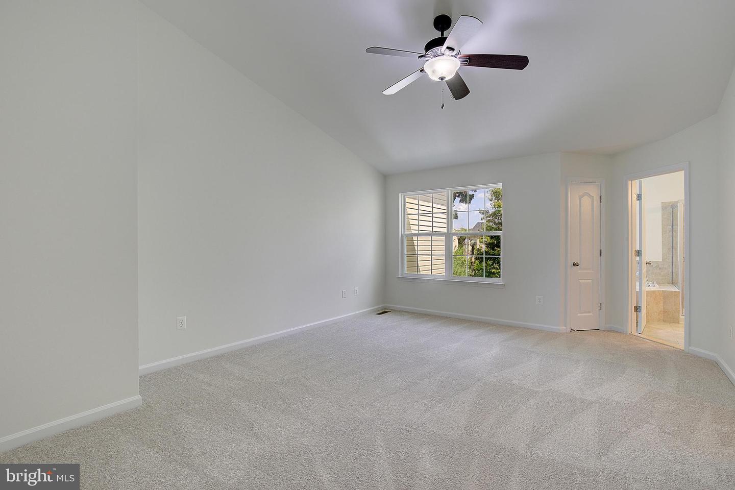 7425 Macon Dr Property Photo 24